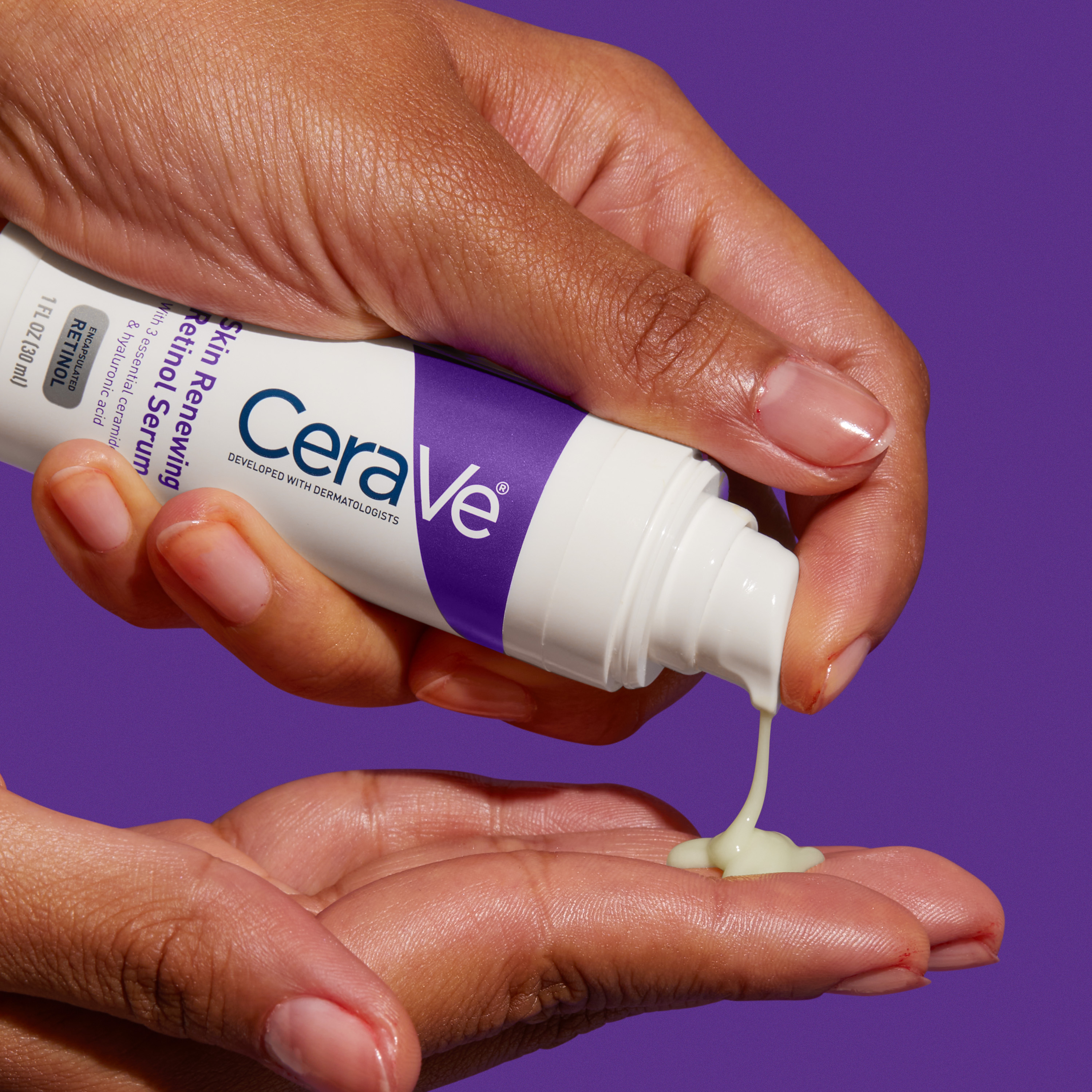 CeraVe Skin Renewing Siero Retinolo, Con Retinolo Incapsulato, 3 Ceramidi Essenziali e Acido Ialuronico, Per i Primi Segni dell'Età, 30ml