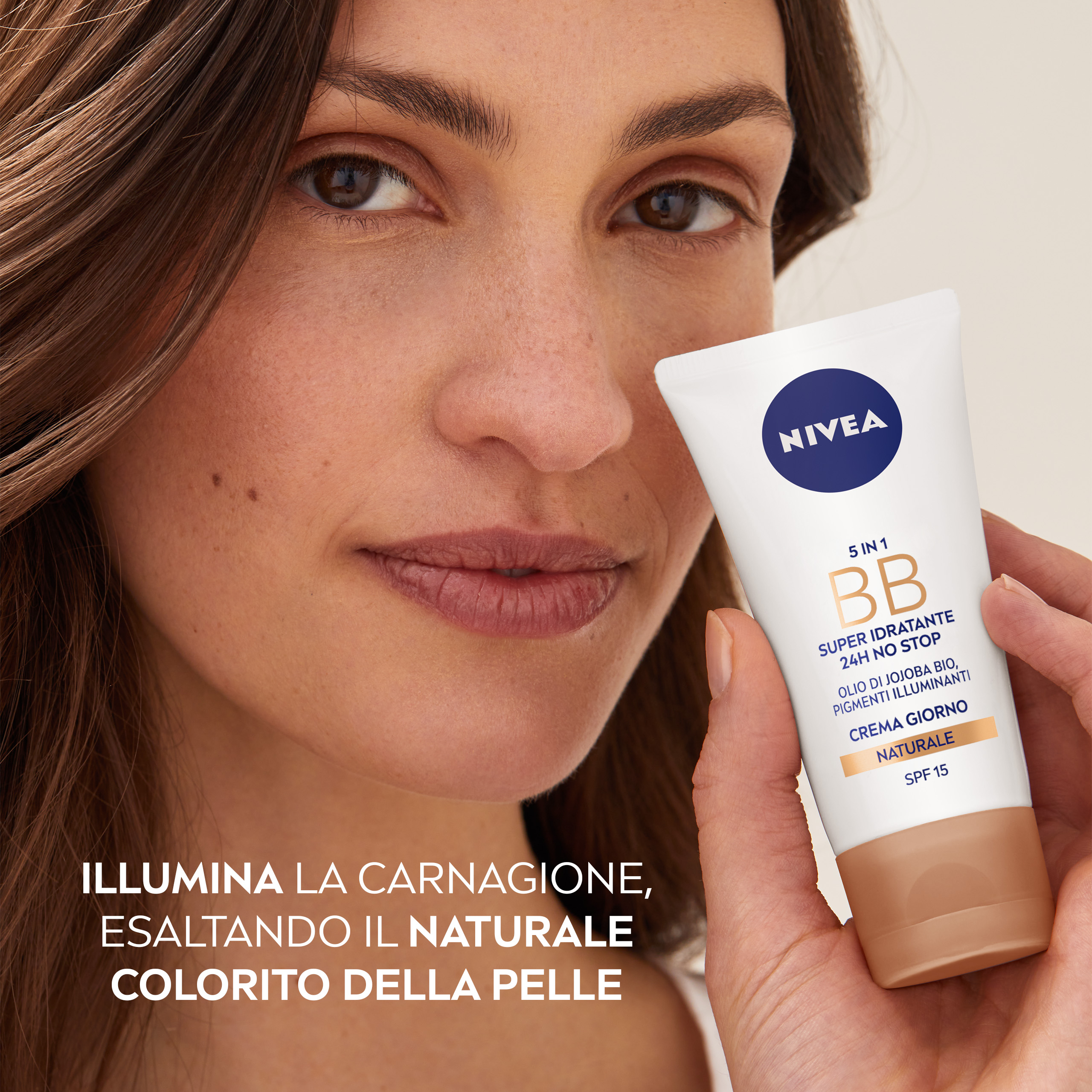 Nivea - 5 In 1 BB Cream Super Idratante 24H No Stop - Crema Giorno Colorata SPF15 Viso 50 ml Naturale