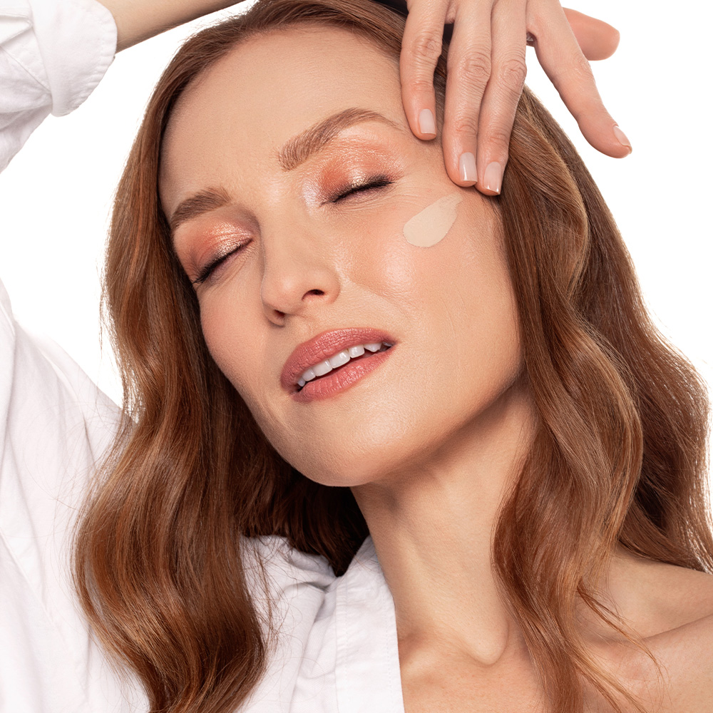 Mia Makeup - True Lock - Fondotinta Fluido SPF25 A Lunga Tenuta - N.02 Chantilly